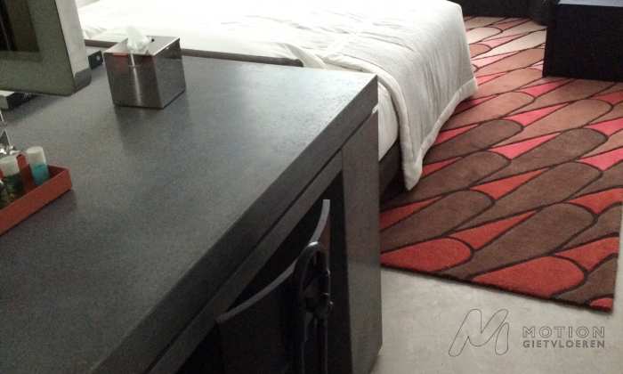 Motion woonbeton in W Hotel Amsterdam in hotelkamer
