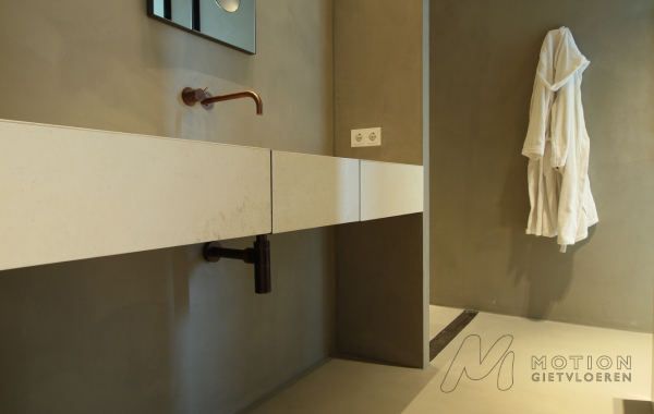 Microcement wanden en vloeren in badkamer