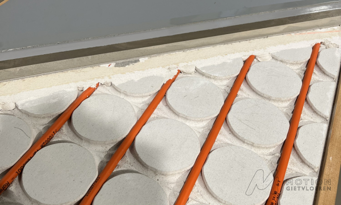 Opbouw_Variokomp_Vloerverwarming_Motion_Gietvloer_(1)_700x420