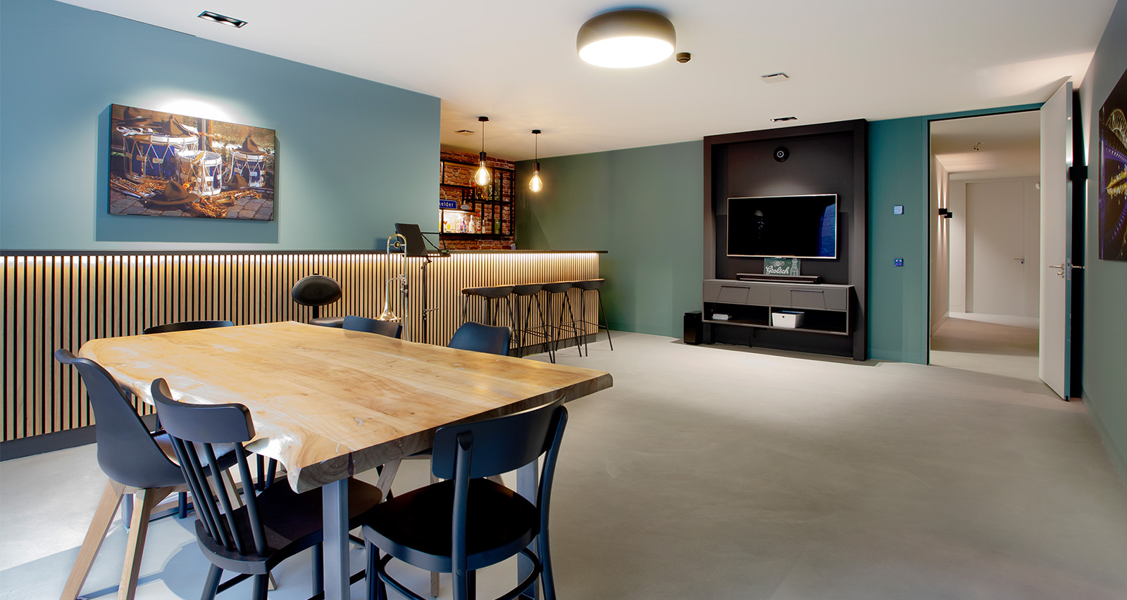 Motion Nature Quartz bij bar in kantoor gelegd door Motion