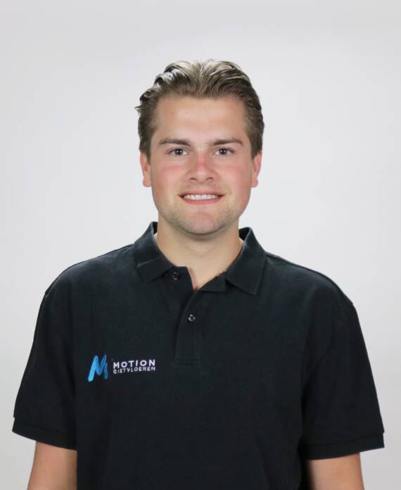 Seth Korver lachend op de foto