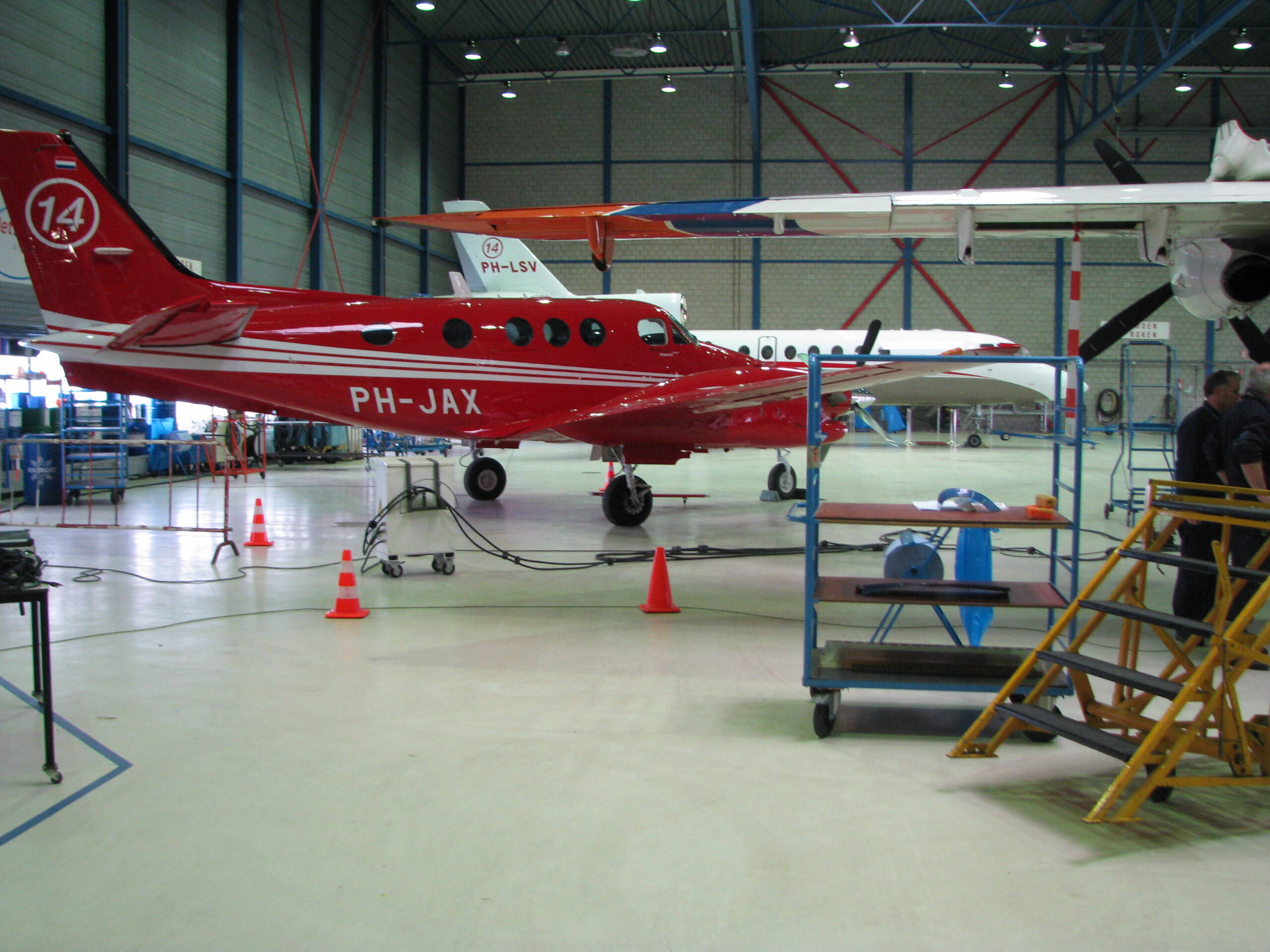 Coating vloer in hangar op schiphol