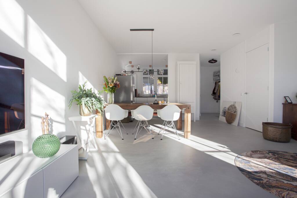 Concrete Rough woonbeton in woonkamer