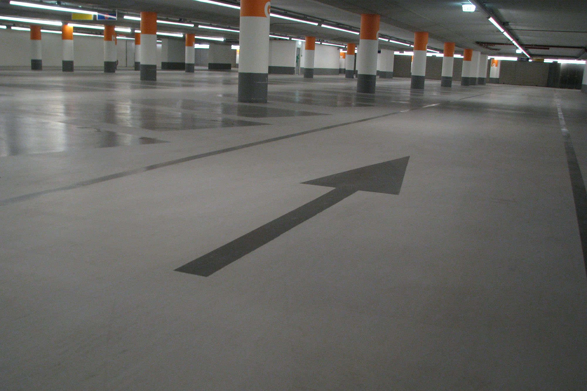 Gietvloer in parkeergarage