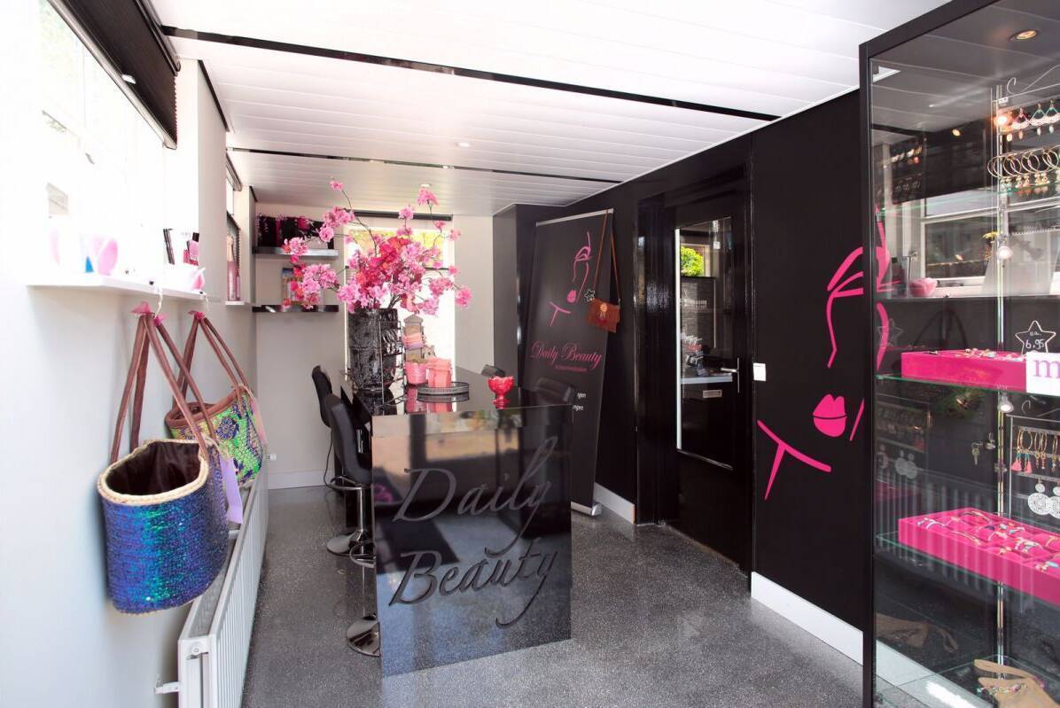 Sparkle glitter gietvloer in schoonheidssalon